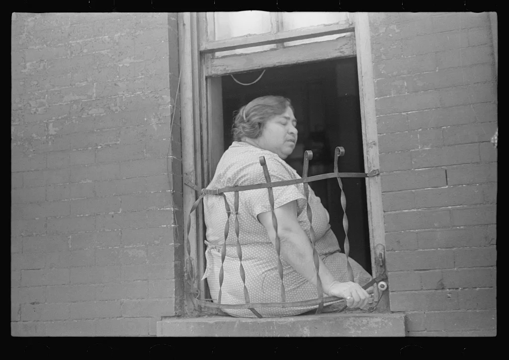 New York, New York. 61st Street between 1st and 3rd Avenues. A tenant, New York (State), 1938