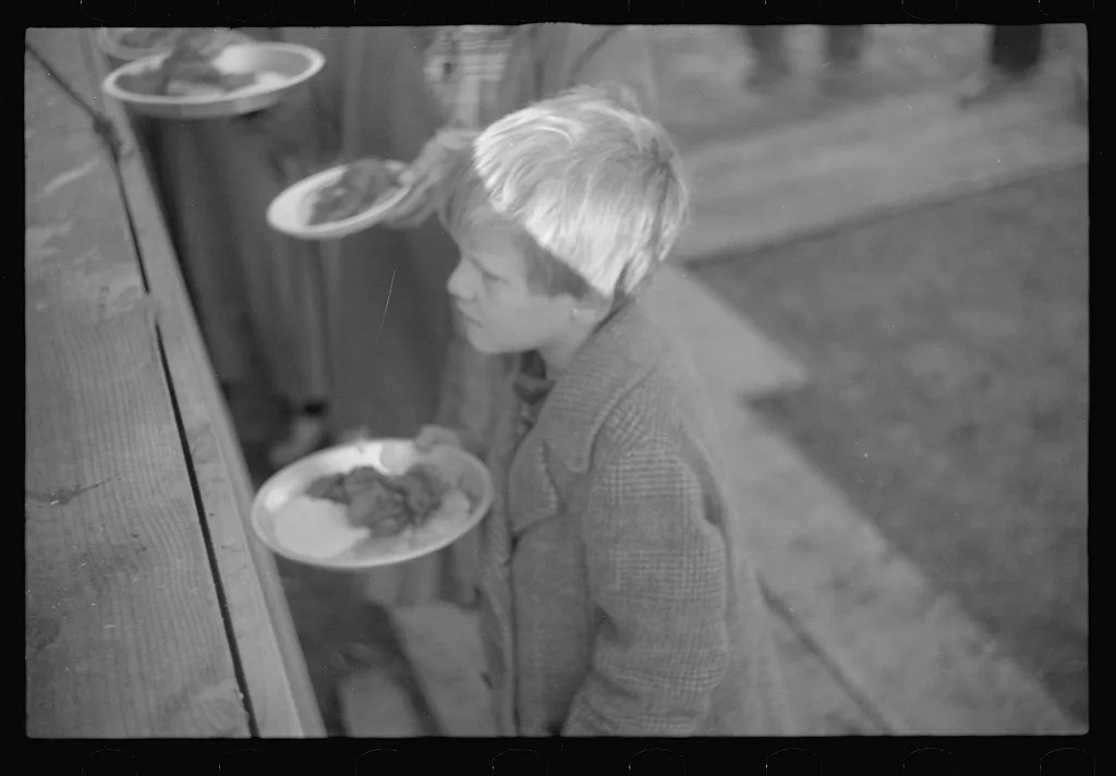[Untitled photo, possibly related to: Negroes in the lineup for food…, Arkansas, 1937