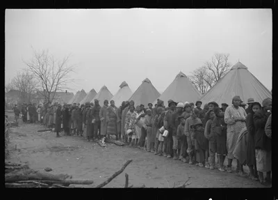 [Untitled photo, possibly related to: Negroes in the lineup for food…, Arkansas, 1937