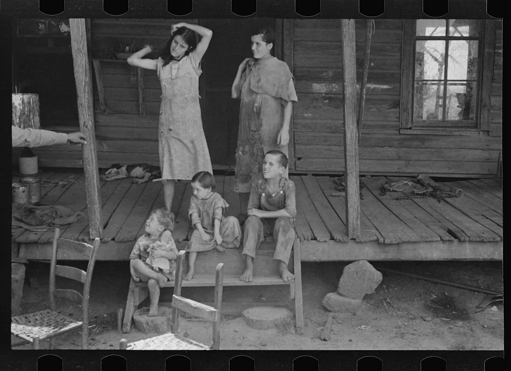 Floyd Burroughs and Tengle children, Hale County, Alabama, 1936