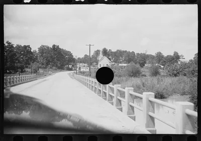 [Untitled photo, possibly related to: Roadside scene, Alabama.…, 1936