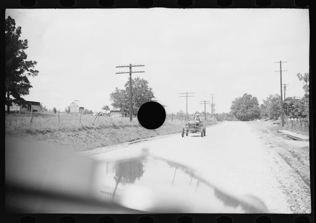 [Untitled photo, possibly related to: Roadside scene, Alabama.…, 1936