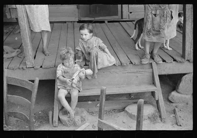 [Untitled photo, possibly related to: Tengle children, Hale County,…, Alabama, 1936