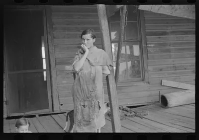 Elizabeth Tengle on porch, Hale County, Alabama, 1936