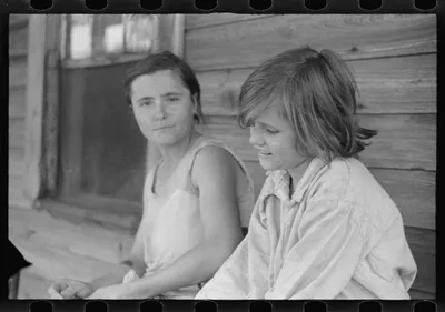 Elizabeth and Ida Tengle, Hale County, Alabama, 1936