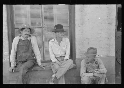 [Untitled photo, possibly related to: Frank Tengle, Bud Fields, and…, Alabama, 1936