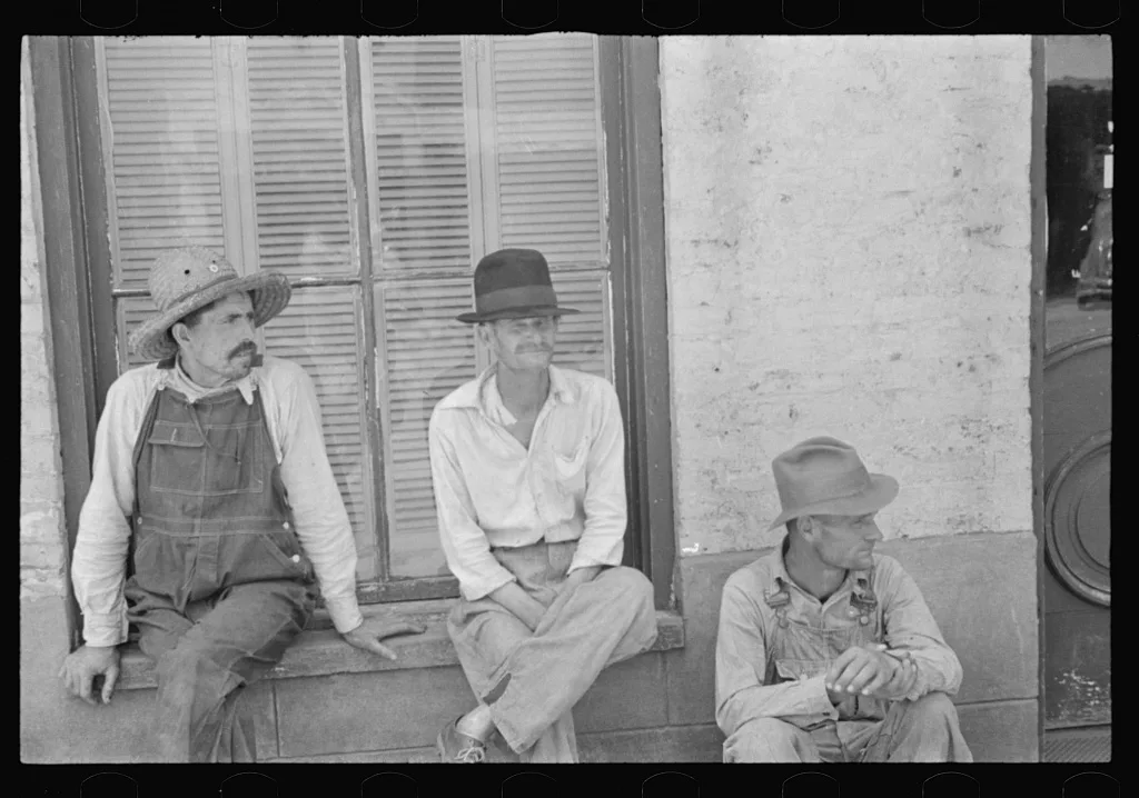 [Untitled photo, possibly related to: Frank Tengle, Bud Fields, and…, Alabama, 1936