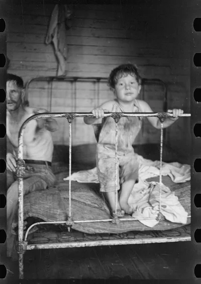 [Untitled photo, possibly related to: Bud and William Fields, Hale…, Alabama, 1936