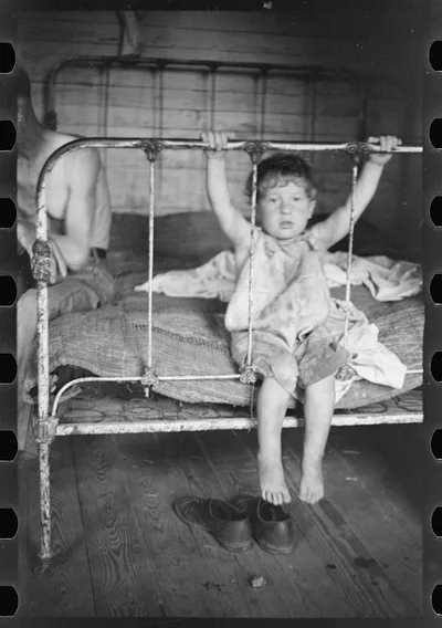 [Untitled photo, possibly related to: Bud and William Fields, Hale…, Alabama, 1936
