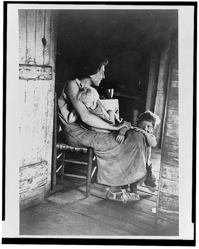 Lily Rogers Fields and children. Hale County, Alabama, 1936