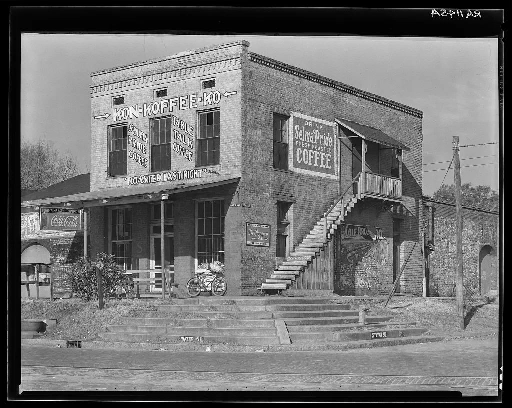 Coffee house in Selma, Alabama, 1935