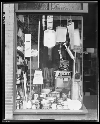 Household supply store. Bethlehem, Pennsylvania, 1935