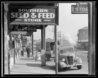 Waterfront in New Orleans. French market sidewalk scene. Louisiana, 1935