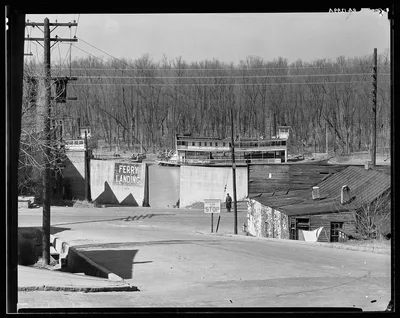 Ferry landing. Vicksburg, Mississippi, 1936