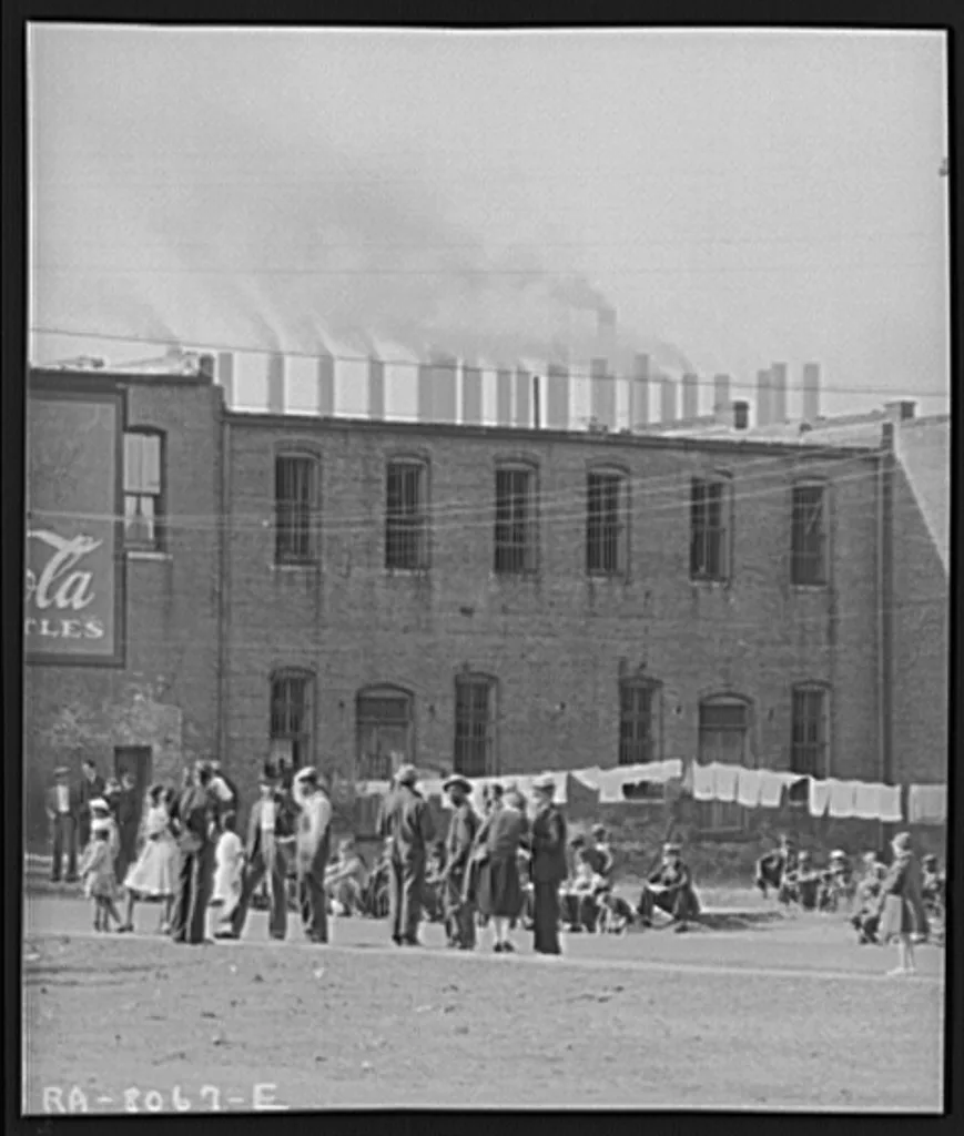 Birmingham industrial crowd. Alabama, 1936