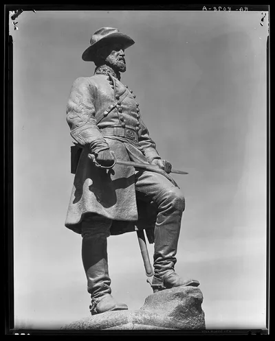Vicksburg battlefield monument. Mississippi, 1936