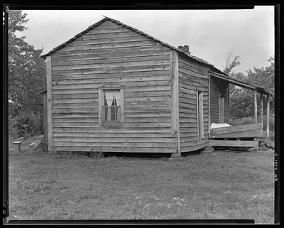 Home of Bud Fields, Alabama sharecropper. Hale County, Alabama, 1936