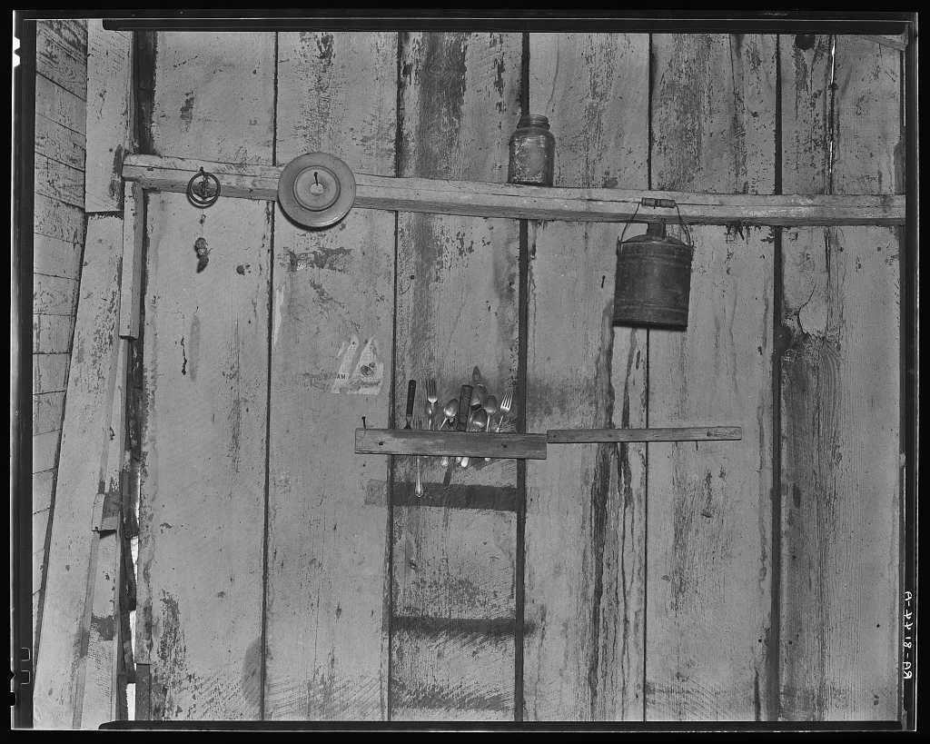 Kitchen wall in Bud Fields' house. Hale County, Alabama, 1936