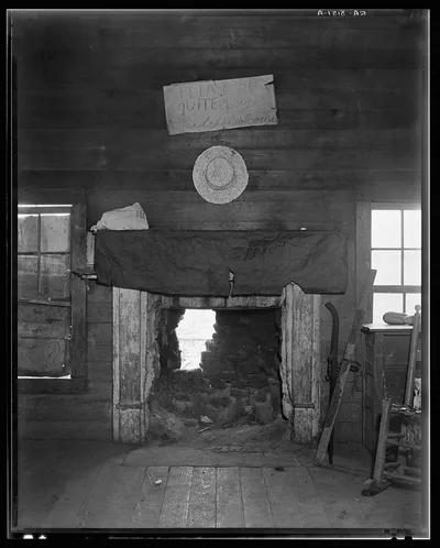 Cotton room, formerly prayer meeting room. Frank Tengle's farm. Hale…, Alabama, 1936