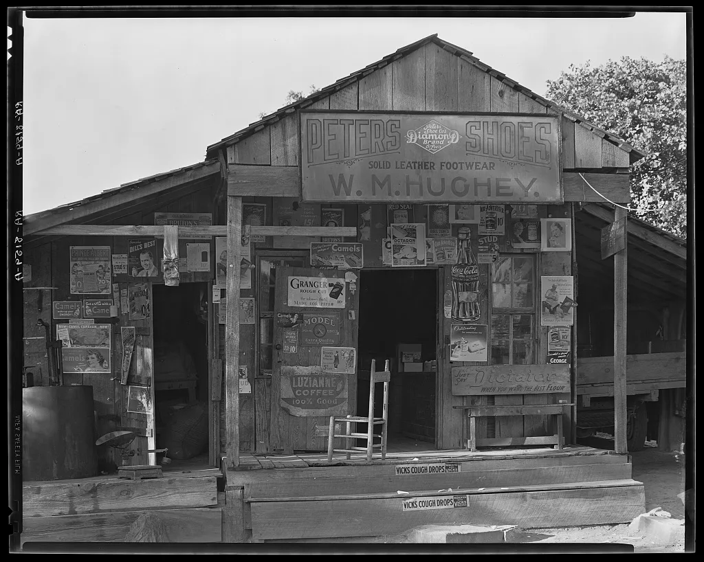Country store near Moundville, Alabama, 1936