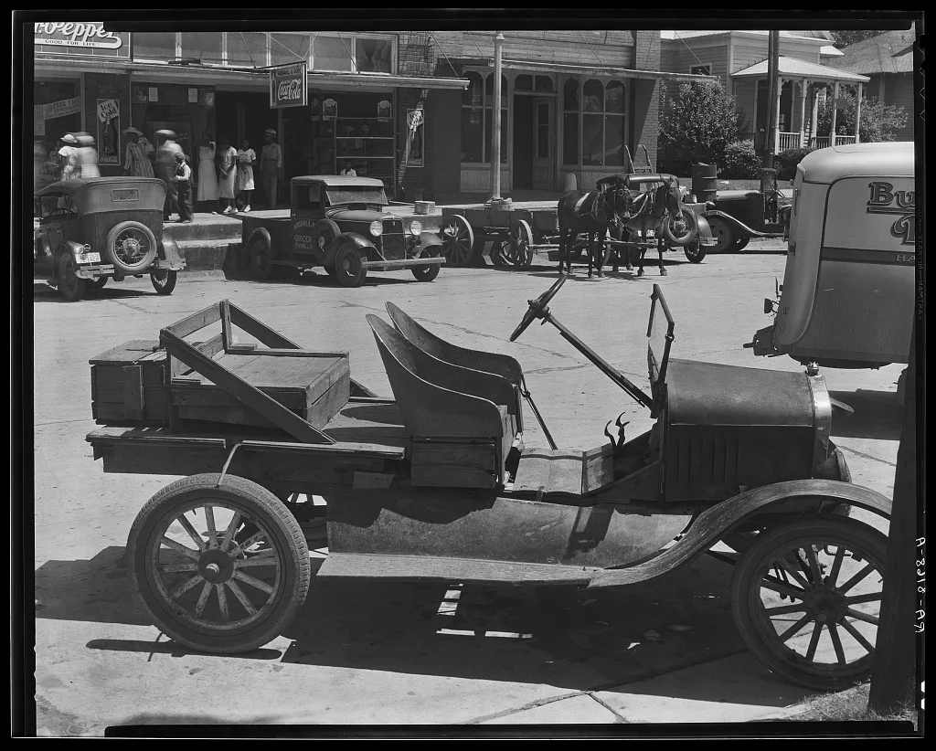 Street in Marion, Alabama, 1935