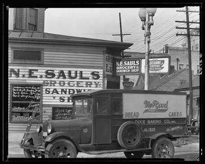 New Orleans street corner. Louisiana, 1936