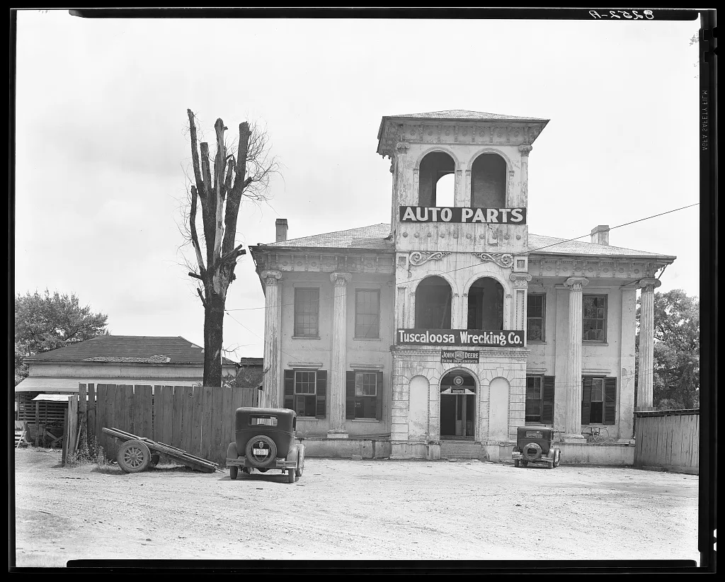 Converted antebellum residence into Tuscaloosa Wrecking Company and…, Alabama, 1935