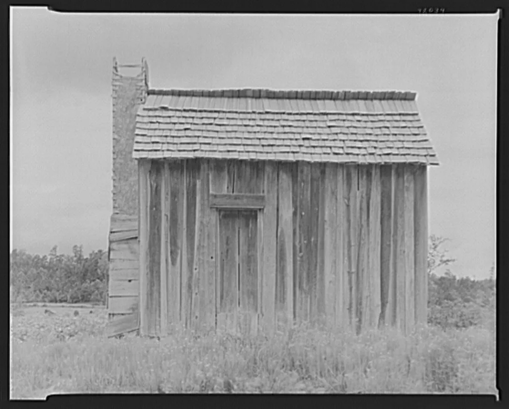 Hale County, AL. A Cotton cabin, 1935